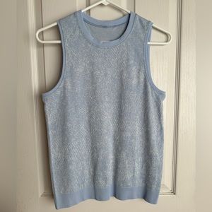 Lululemon swiftly breathe muscle tank, size 4, floral fauna blue linen/white